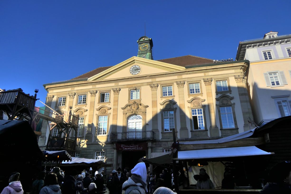 P1060321hdr look fblurk